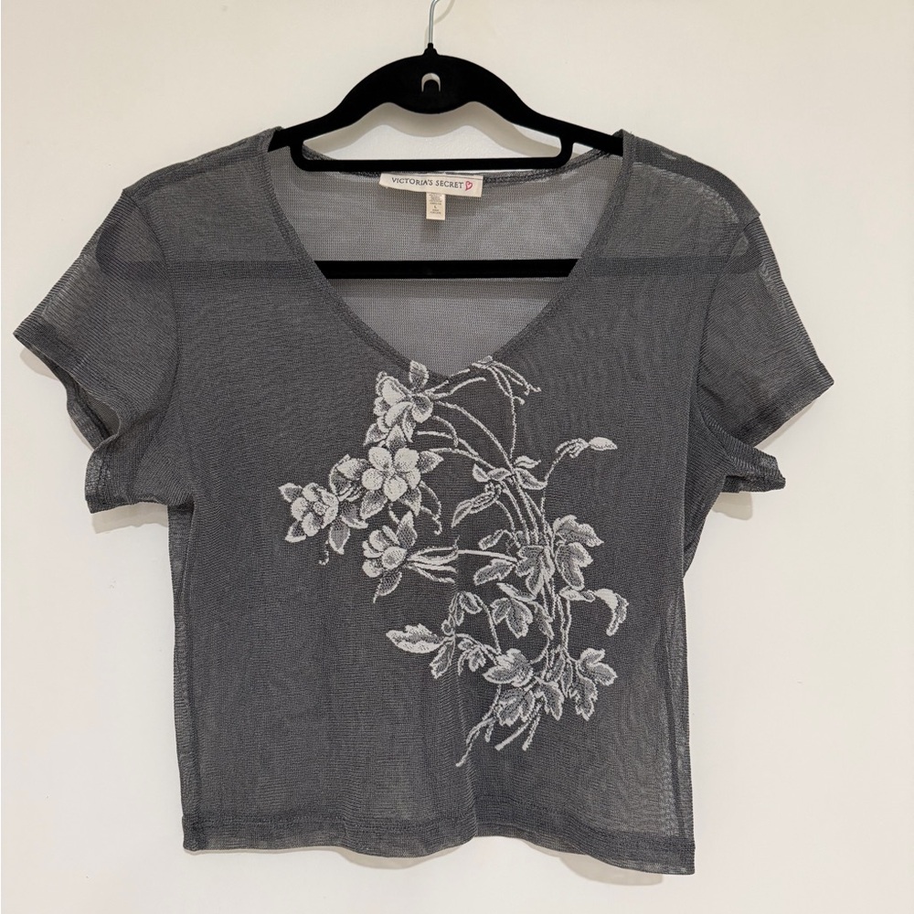 🔥🔥 Vintage Y2K Victoria's Secret Gray Floral Mesh V-Neck Tee! 🔥🔥